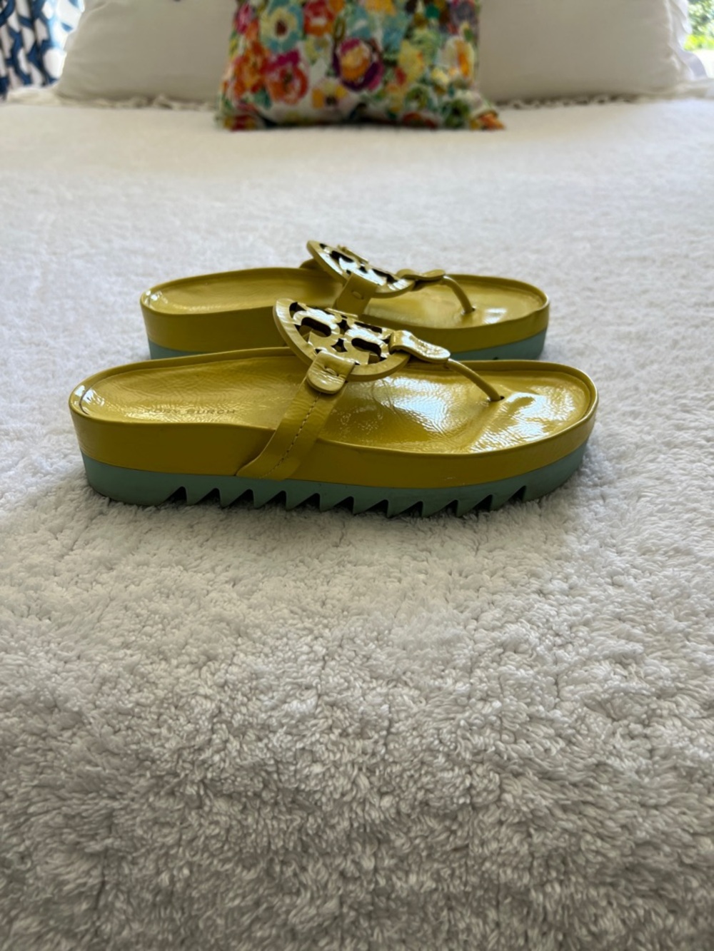 Tory Burch Lemon Yellow Logo Thong Sandals - Picture 2 of 3